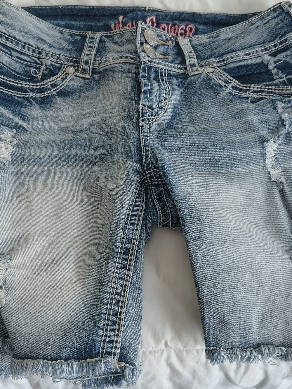 Wallflower Faded Light Blue Distressed Boyfriend Shorts, Size5 - Picture 3 of 6